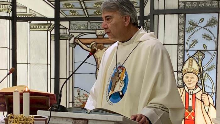 L’Arcivescovo di Napoli: ‘No alla sospensione del blocco dei licenziamenti’