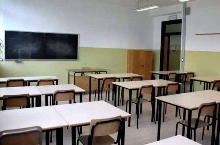 Indagine di Legambiente delle scuole nelle 10 municipalità della città di Napoli