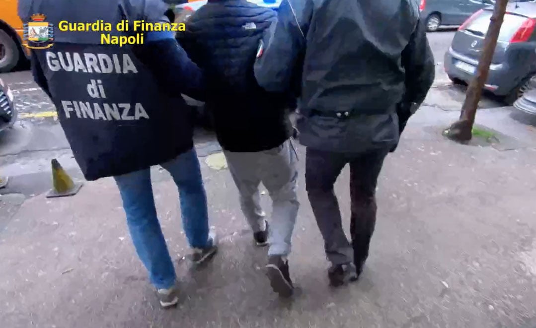 Blitz anti droga tra Napoli, Torre Annunziata, Sicilia, Piemonte e Lombardia. IL VIDEO