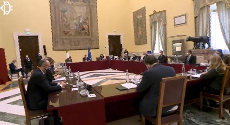 Crisi di Governo: a Palazzo Montecitorio in corso tavolo di lavoro con le forze politiche per definire un programma politico.