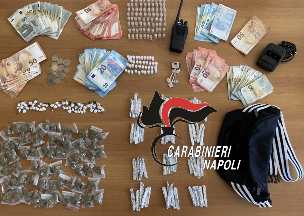 Blitz nelle piazze di spaccio di Arzano e Caivano: arresti e sequestri di droga