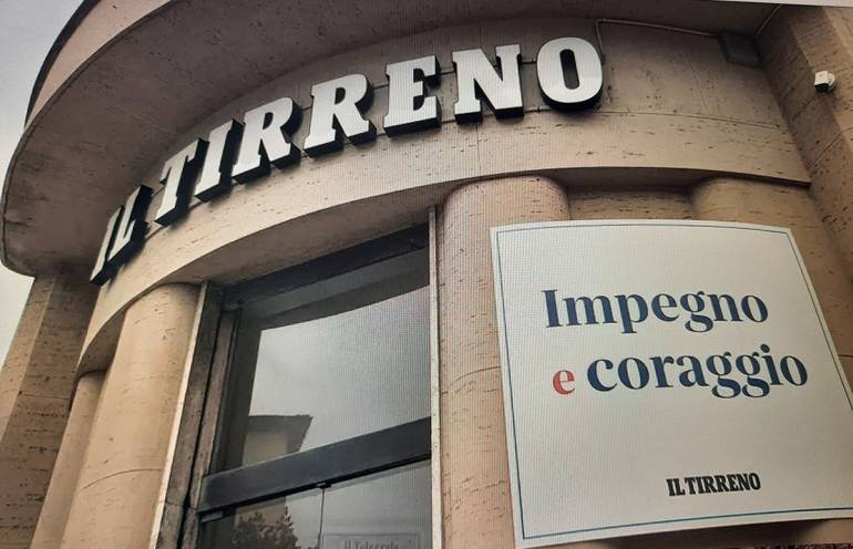 Minacce di attentati al giornale Il Tirreno. Interviene Lamorgese