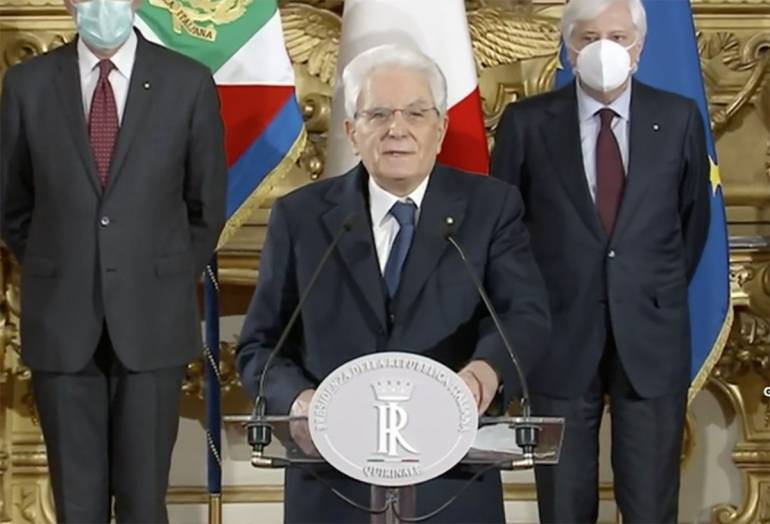 Mattarella convoca Draghi per un governo istituzionale. Il discorso completo del Presidente