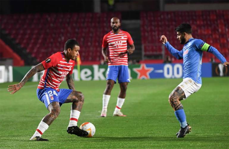 Napoli senza idee, il Granada con due gol ipoteca la qualificazione