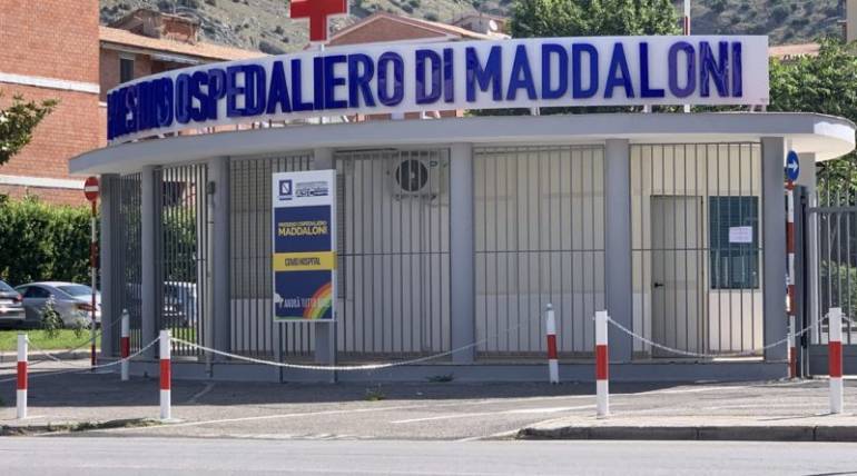 Covid, trasferito il medico non vaccinato del Covid hospital di Maddaloni