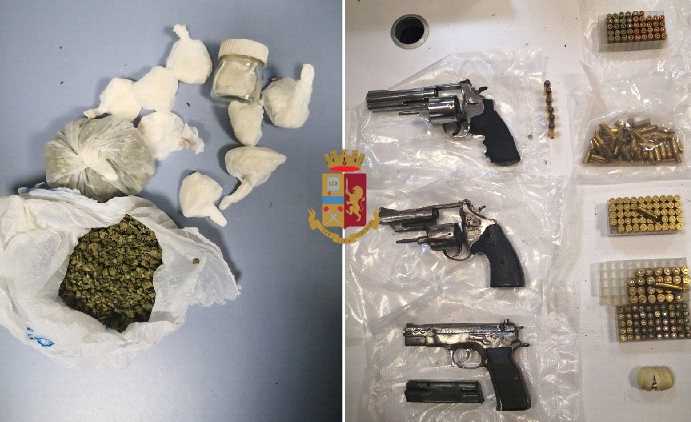 Rione Traiano a Napoli: sequestrate armi, munizioni e droga nascoste in un tombino