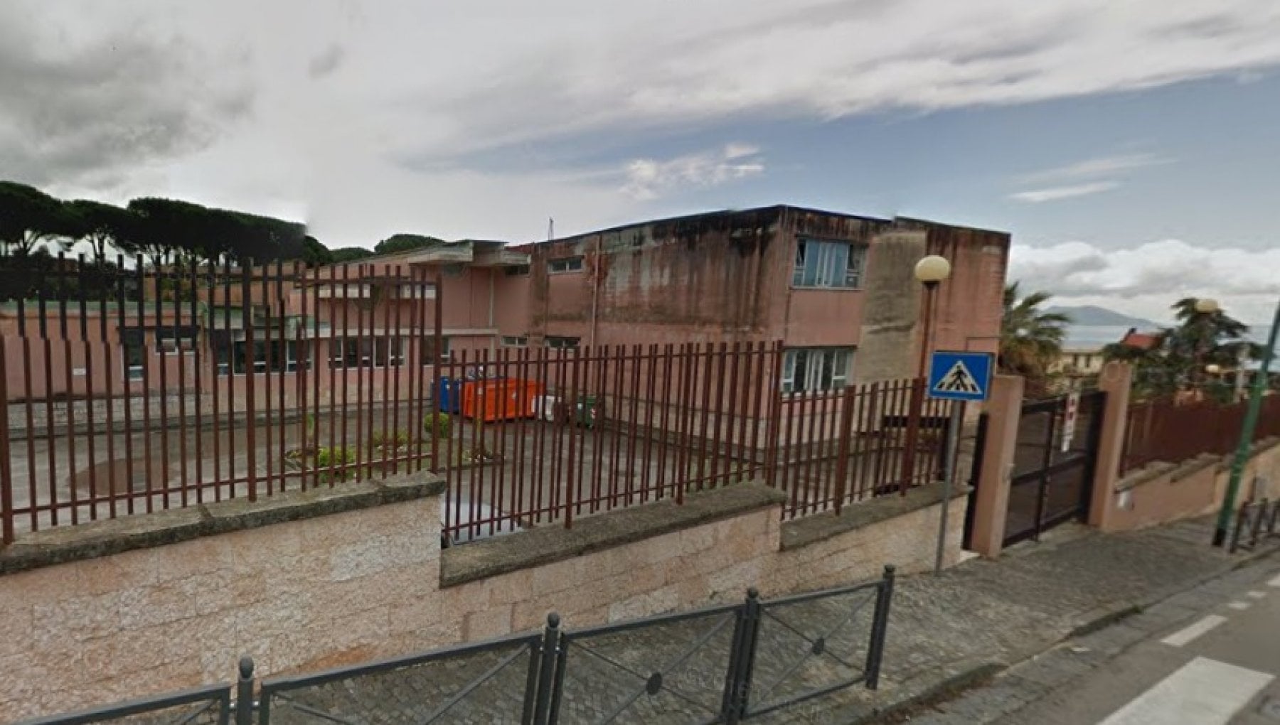 Covid: altre 5 classi in quarantena a Torre del Greco