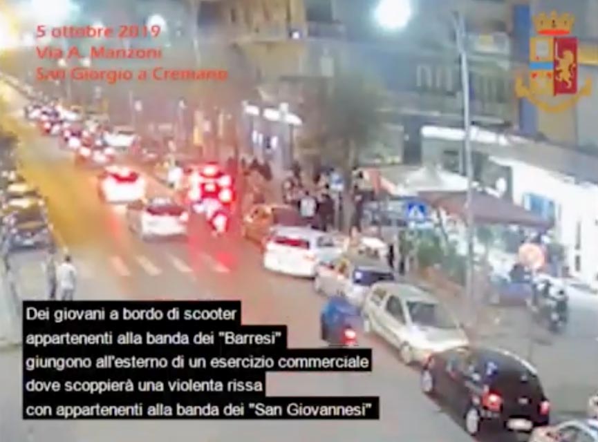 Napoli, sparatoria tra ‘barresi’ e sangiovannesi’: scarcerati due baby pistoleri