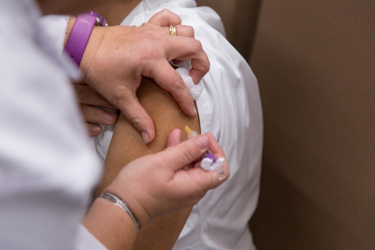 Al via vaccini ai maturandi, prossimo step i 12enni