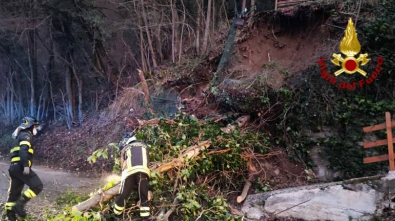 Maltempo, la Campania tra le regioni più colpite insieme alla Toscana: oltre 1000 interventi dei vigili del fuoco