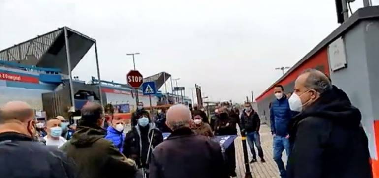 Whirlpool Napoli, una delegazione di lavoratori incontra De Luca