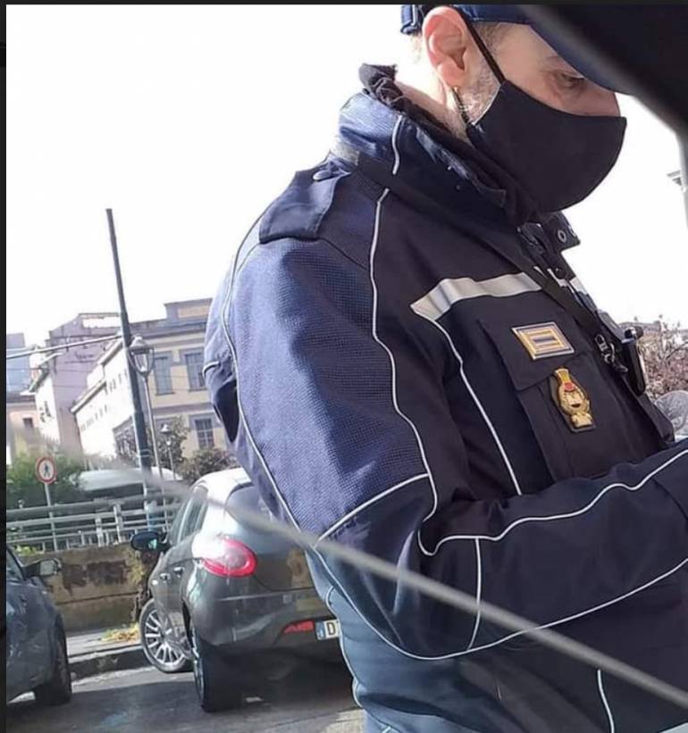 Napoli, gli Ausiliari del traffico con la divisa similare alla Polizia municipale
