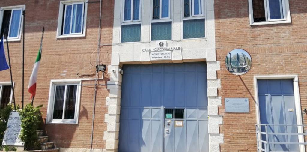 Video su Tik Tok di un detenuto del carcere di Avellino
