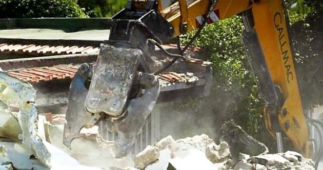 Possibile positivo: stop alla demolizione a Forio d’Ischia