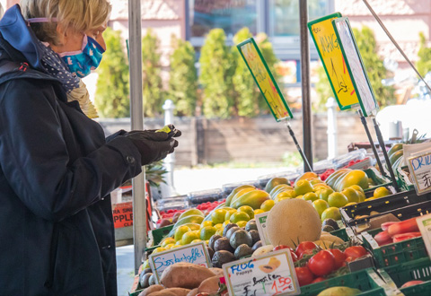 Campania: riaprono gli alimentari nei mercati, ma non ambulanti