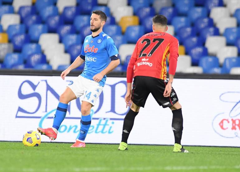 Mertens e Ghoulam: l’ombra di Sarri nella vittoria del derby