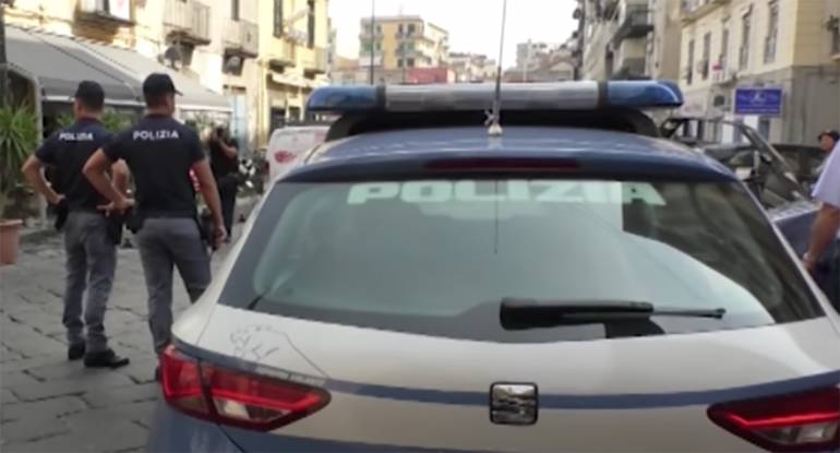 Napoli 16enne pistola