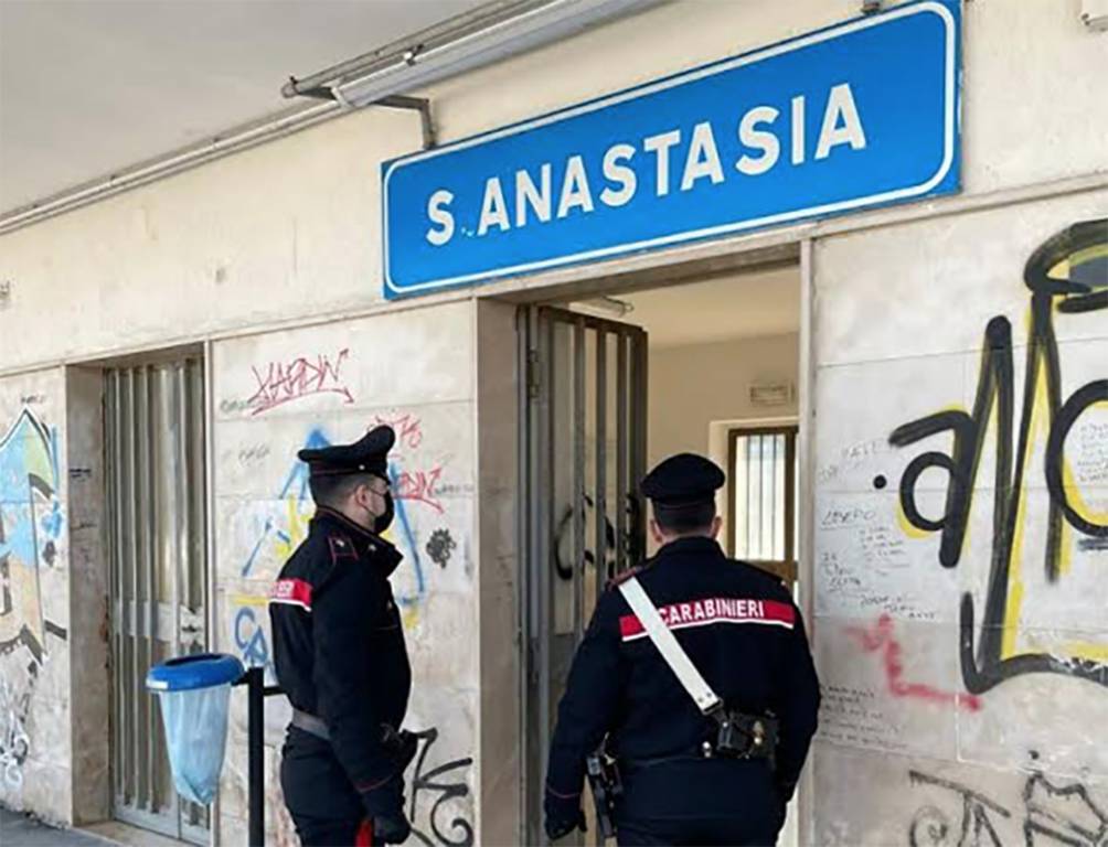 Sant’Anastasia, arrestata pusher: rubava anche energia elettrica a casa