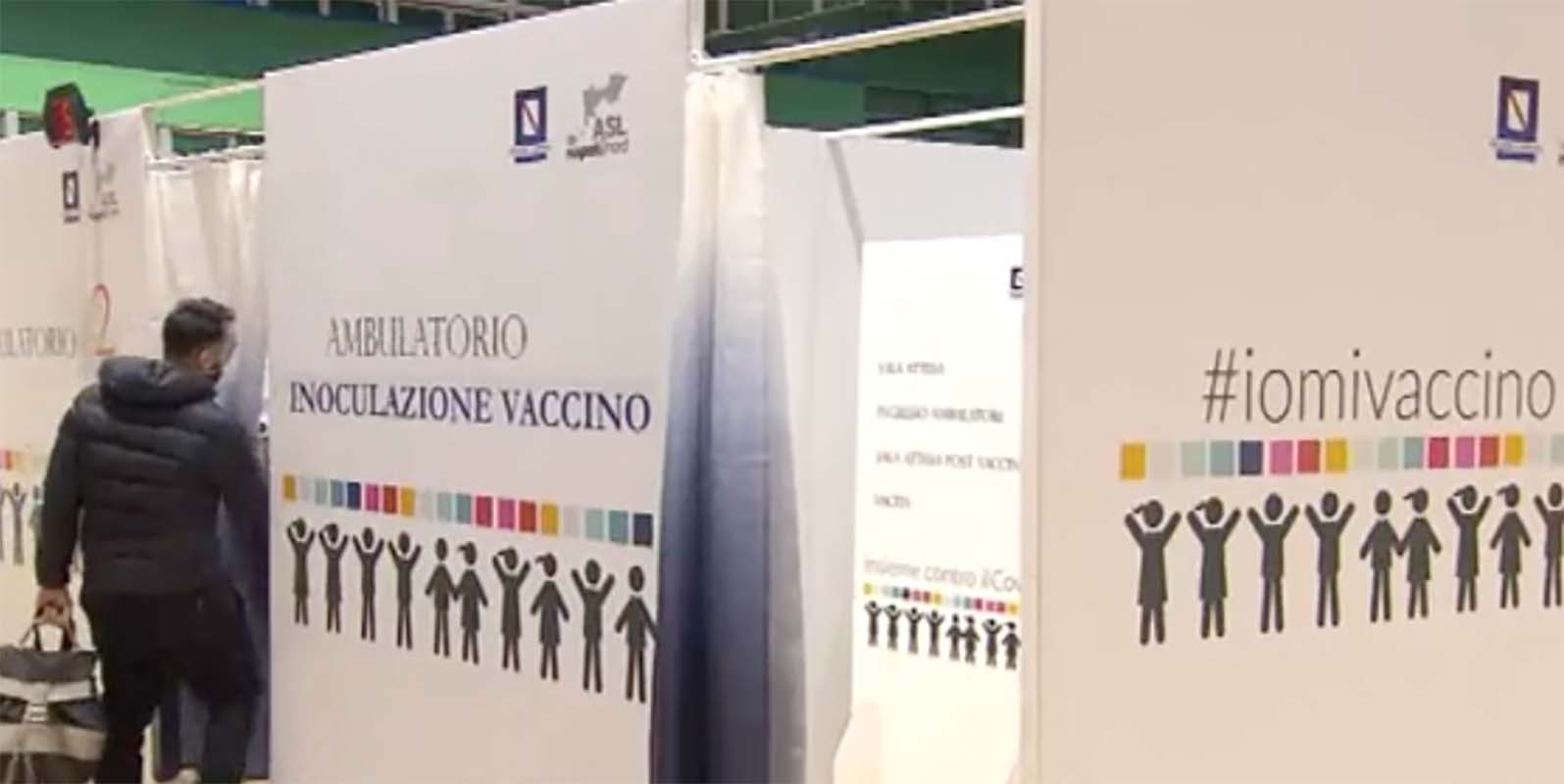 Pozzuoli, inaugurato il mega centro vaccinale a Monterusciello