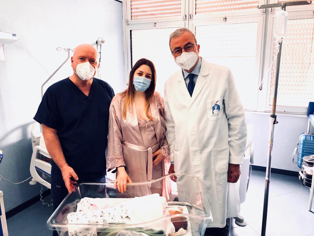 Napoli, nasce bimba da mamma con emorragia cerebrale