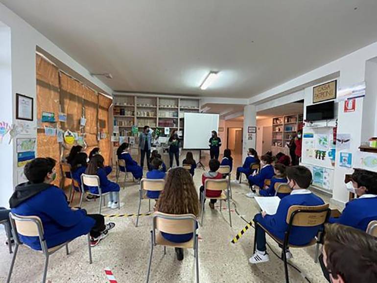 Mascherine alla maturità: il 15 si decide per il no