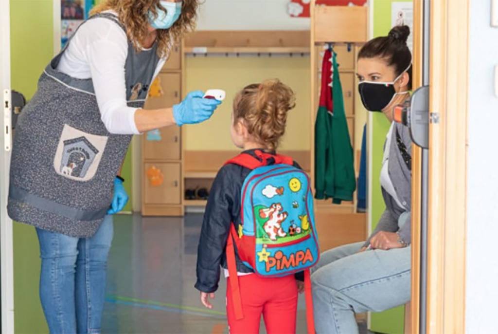 Focolaio Covid a Capri: da martedì rientro in classe