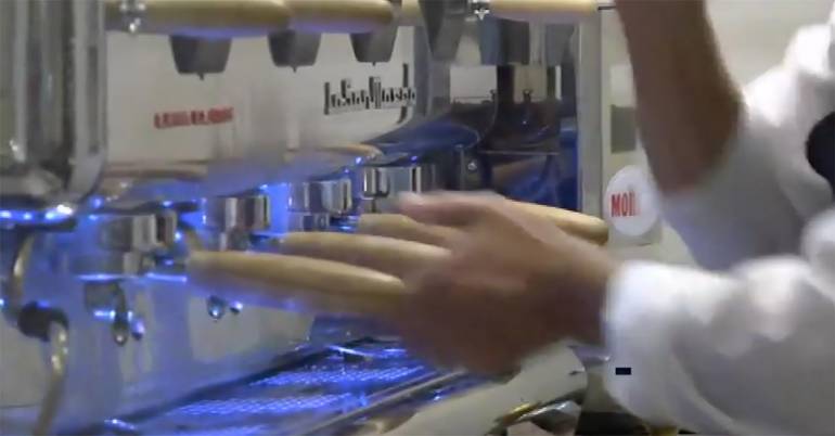 Minorenne lavorava in nero in bar a Qualiano, scatta multa da 4mila euro