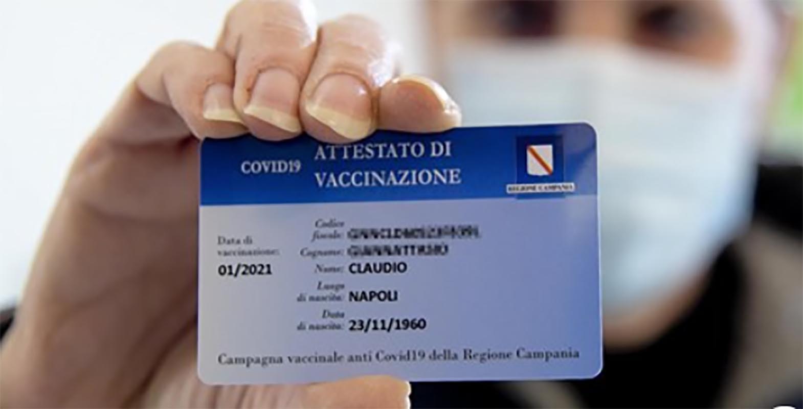 Campania, consegnate già 250mila card vaccinali