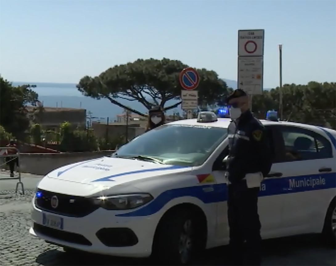 Napoli, 58 multati per il mancato pagamento della Cosap
