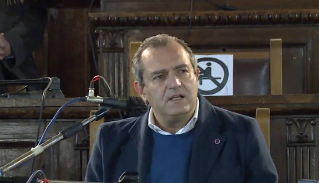 Napoli, de Magistris: ‘Stazioni metro chiuse nonostante il gelo’