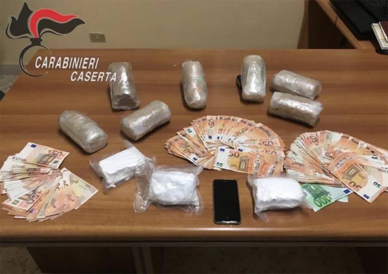Smantellata banda di pusher di etnia Sinti: 17 arresti nel Casertano