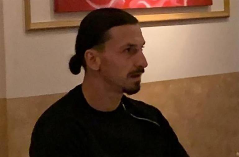 Bufera social su Ibrahimovic a pranzo a Milano in zona rossa