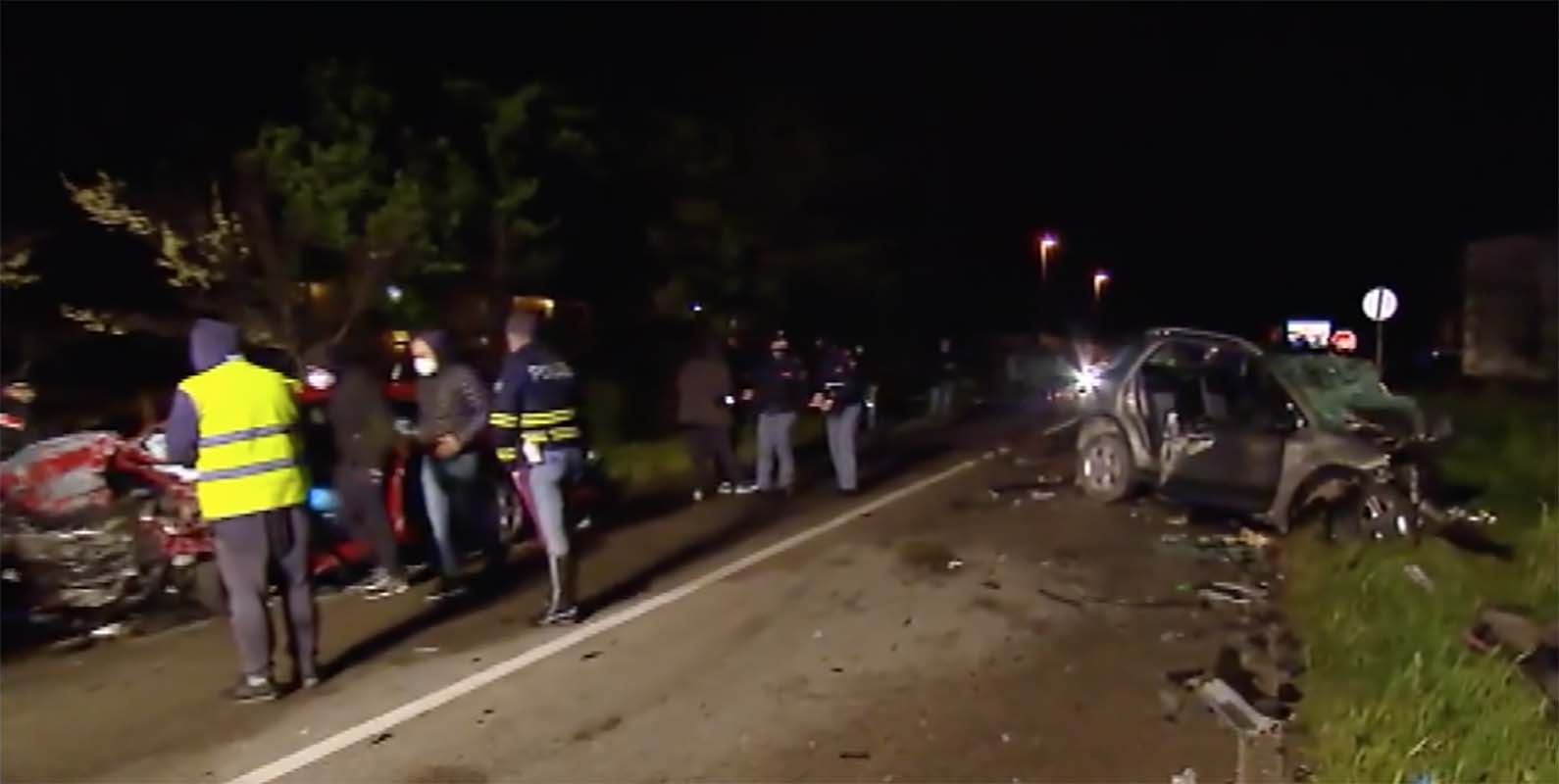 Scontro tra tre auto nel Casertano: cinque feriti, quattro in ospedale
