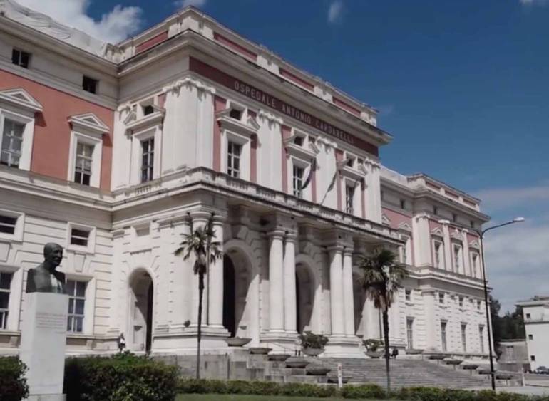 Napoli, 45enne muore al Cardarelli dopo un calvario di due mesi: indagati due medici