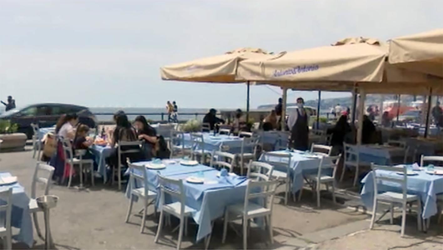 Aprono i locali sul lungomare di Napoli: sos per Primo maggio