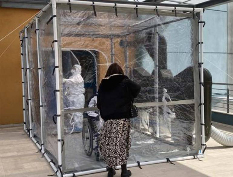 Napoli, al Cotugno inaugurata la stanza degli abbracci