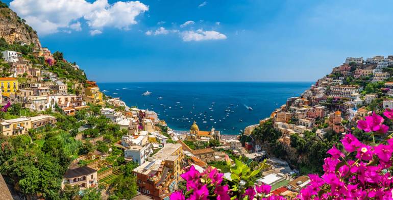 Dalla prossima estate 20 e-car noleggiabili in Costiera Amalfitana