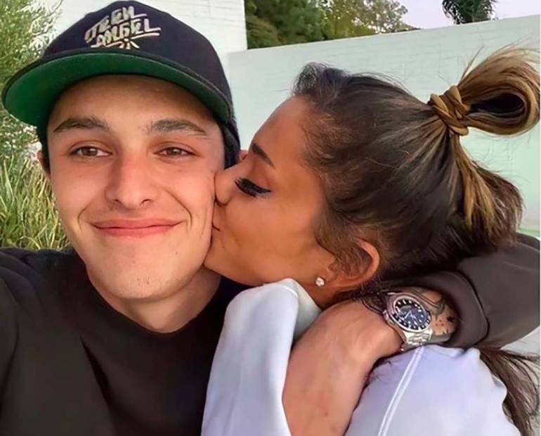 TgDireGiovani: nozze segrete per Ariana Grande e Dalton Gomez
