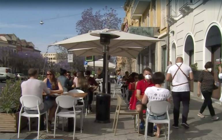 Covid, 1.820 nuovi casi e 82 morti oggi in Italia, tasso positivita’ 2,09%