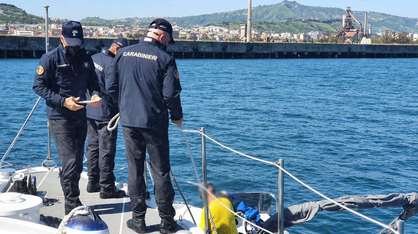 Napoli, controlli nelle cooperative di pescatori: 6 denunciati