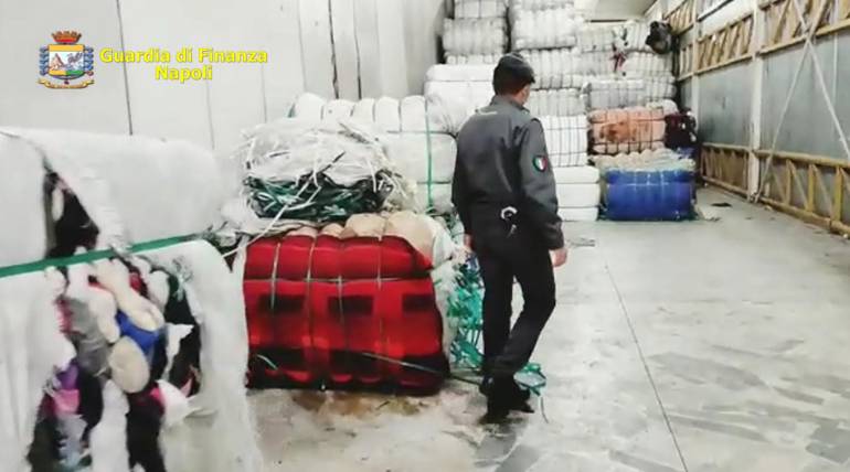 Ercolano, sequestrate 400 tonnellate di rifiuti speciali