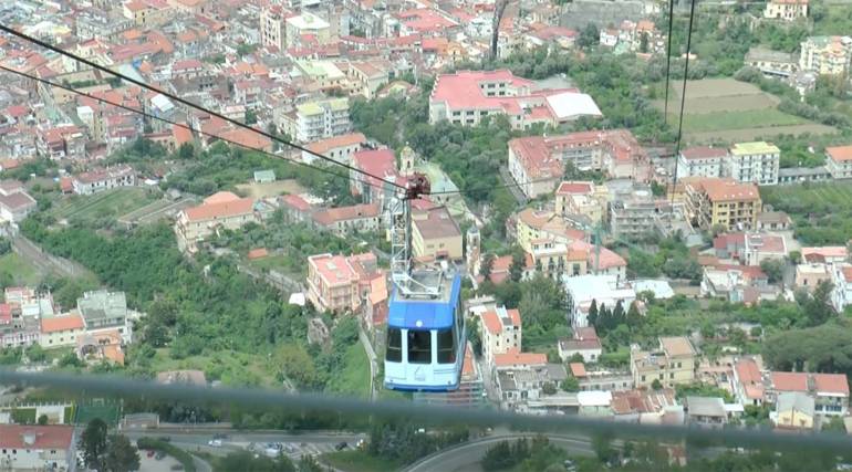 Castellammare, domenica torna attiva la funivia per monte Faito