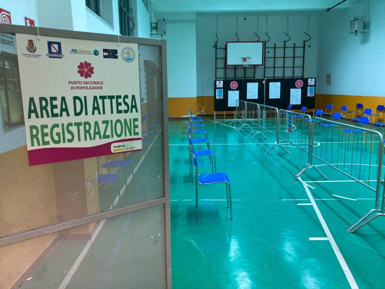 hub vaccinale cetara