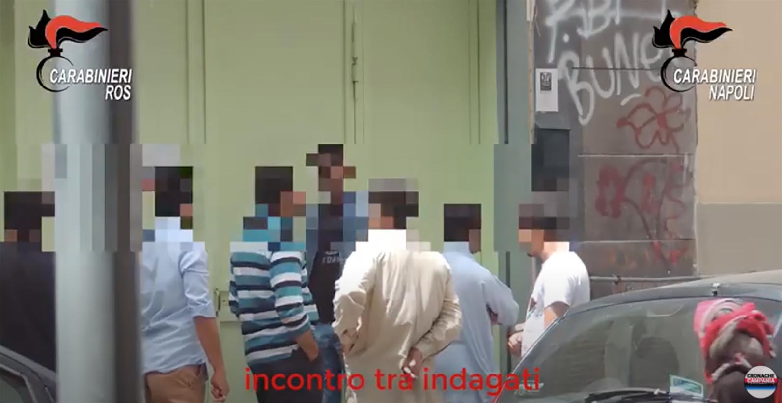 Napoli, dipendente del Comune forniva i documenti falsi agli immigrati