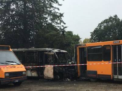 benevento: incendiarono bus trotta