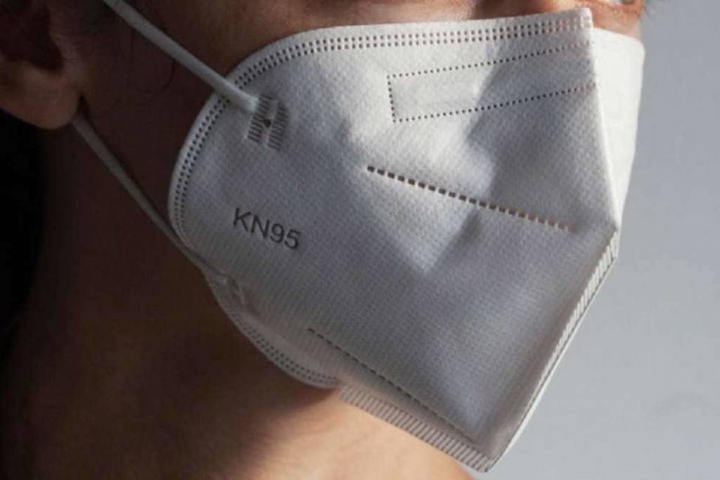 Covid: in Campania torna l’obbligo di mascherine in ospedale