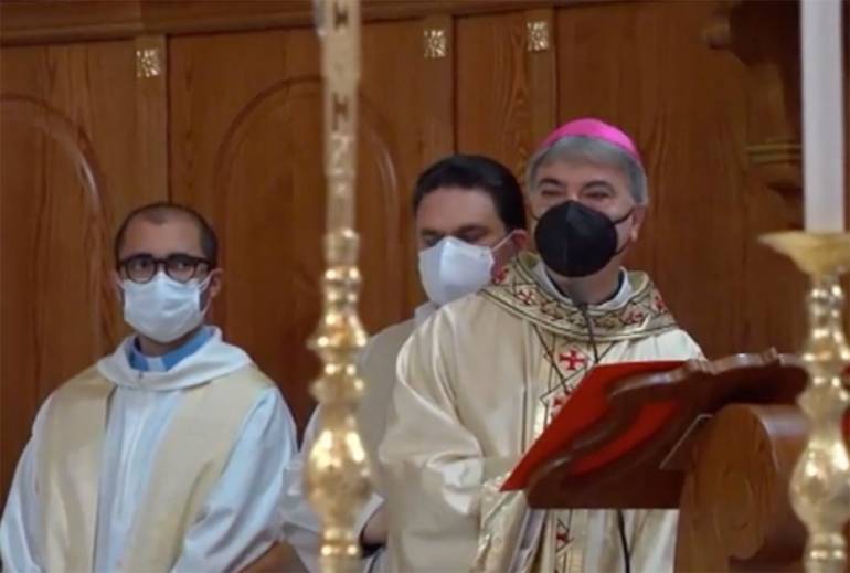 Napoli, monsignor. Battaglia celebra messa a Ponticelli: ‘Sfidare le paure’