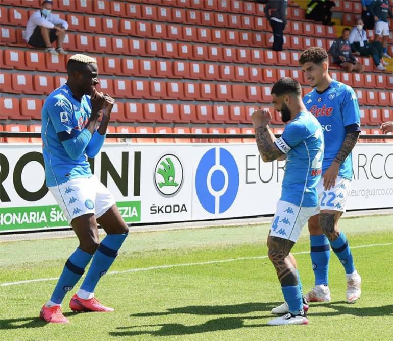 Un Napoli in formato Champions ne fa 4 allo Spezia