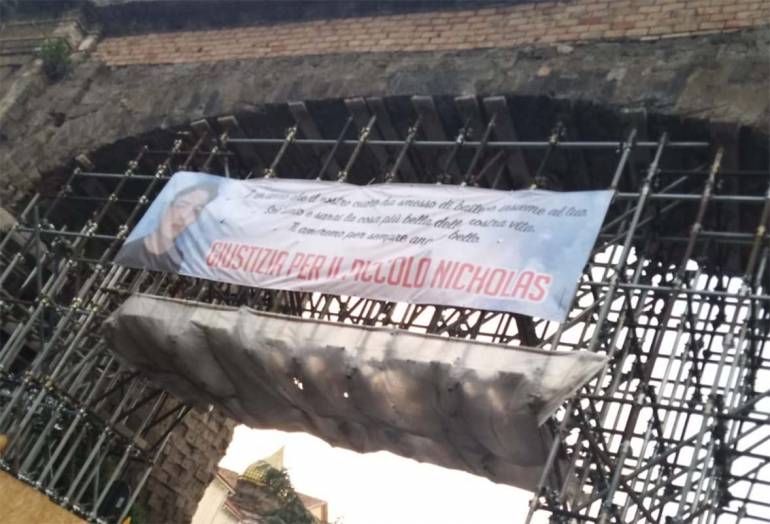 Gragnano, lo strano incendio sotto casa dell’assassino di Nicholas