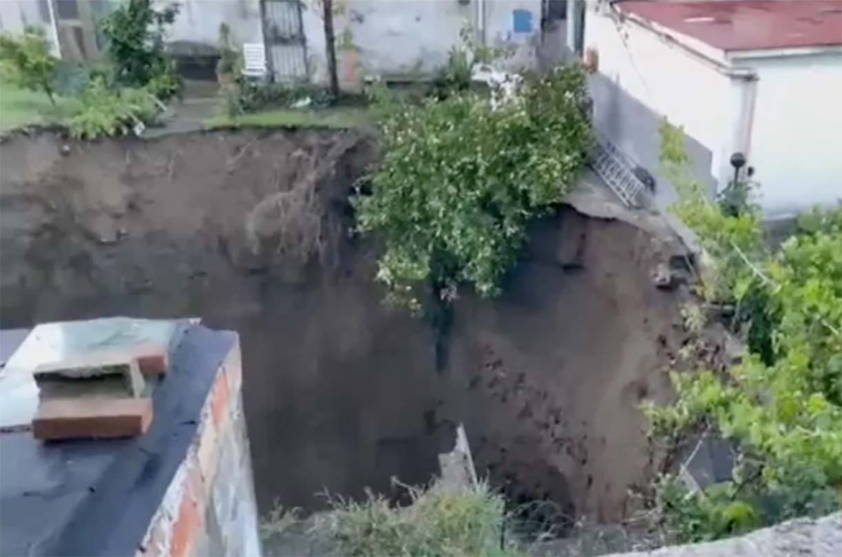 Napoli, indagine sulla voragine al rione Sanità